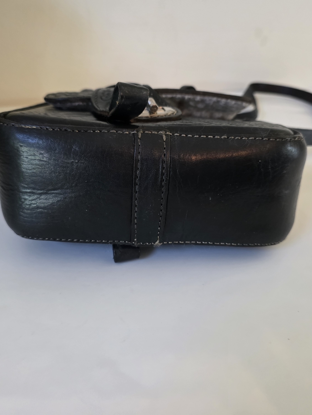 Vintage 1970's-80's Western Saddle Crossbody Bag Tooled Leather Sherling - Picture 8 of 16